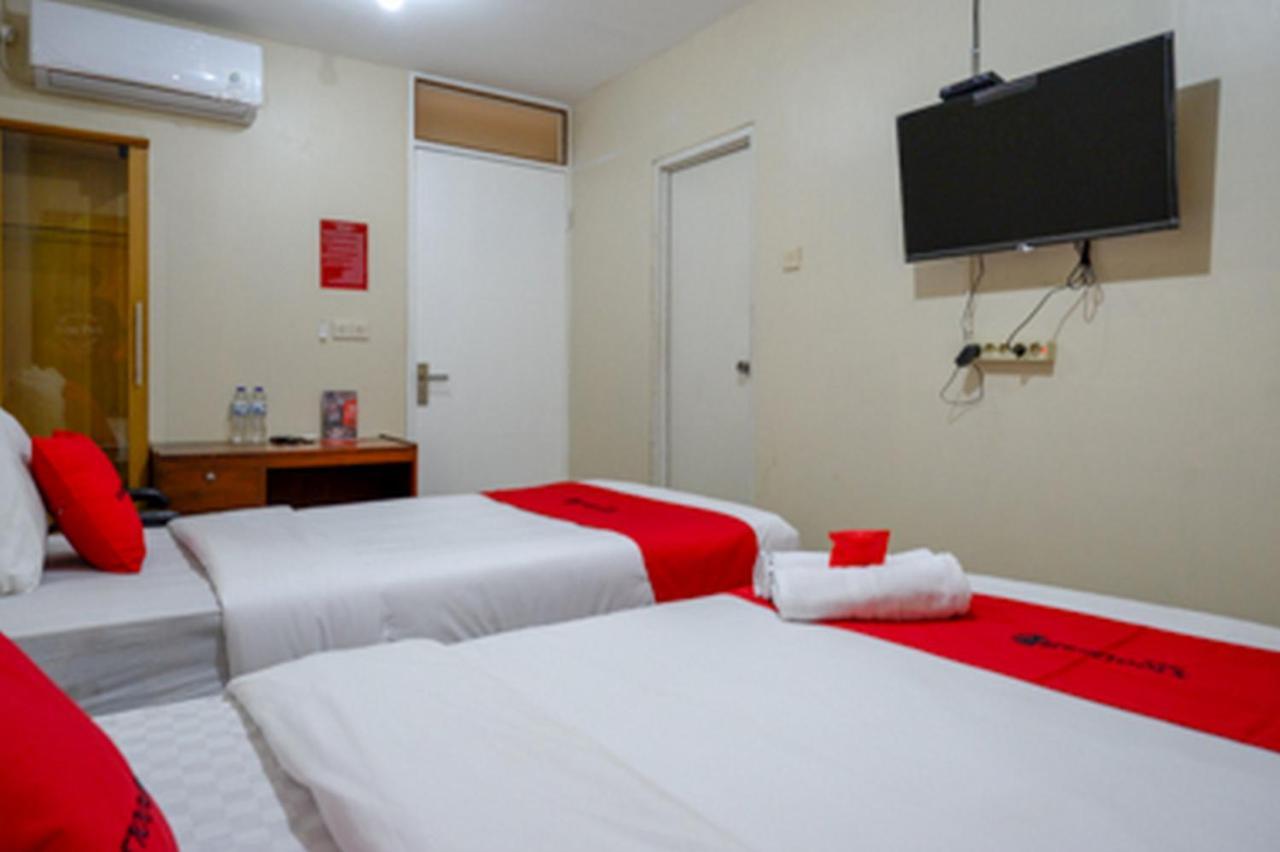 Reddoorz Near Rsud Kudus Hotell Exteriör bild
